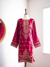 Load image into Gallery viewer, Resham Kurti Red(M)(S21)