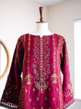 Load image into Gallery viewer, Maha-Rani 3PC Suit (M)(S21)