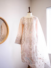 Load image into Gallery viewer, Kanwal 3PC Suit (S)(M)(S21)