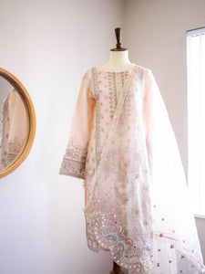 Kanwal 3PC Suit (S)(M)(S21)