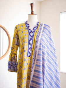 Bloomy Mustard 3PC Suit (Small)