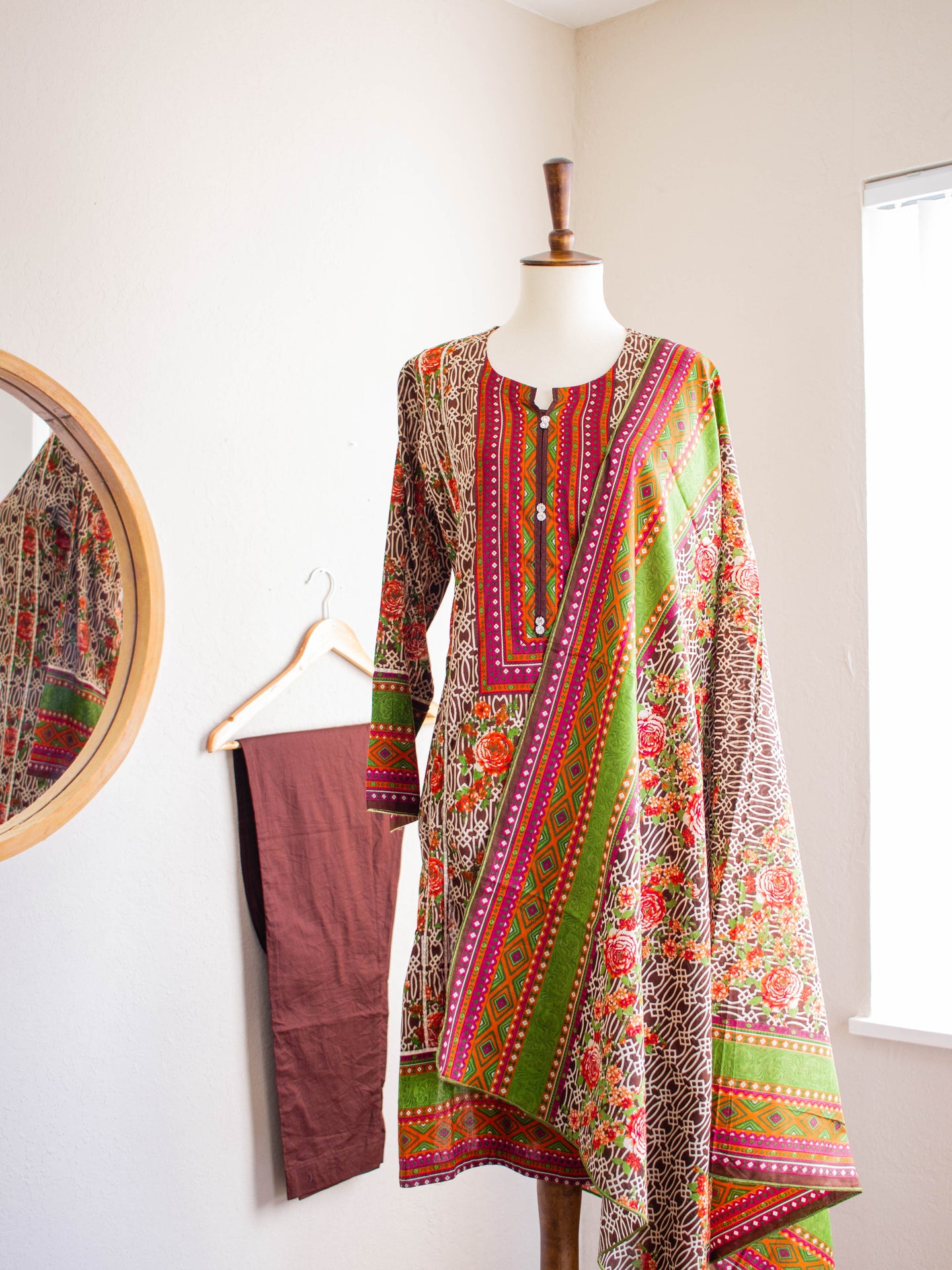 Vibrant Brown 3PC (Medium)