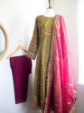 Load image into Gallery viewer, Noor-e-Mehraaj 3 PC (S)