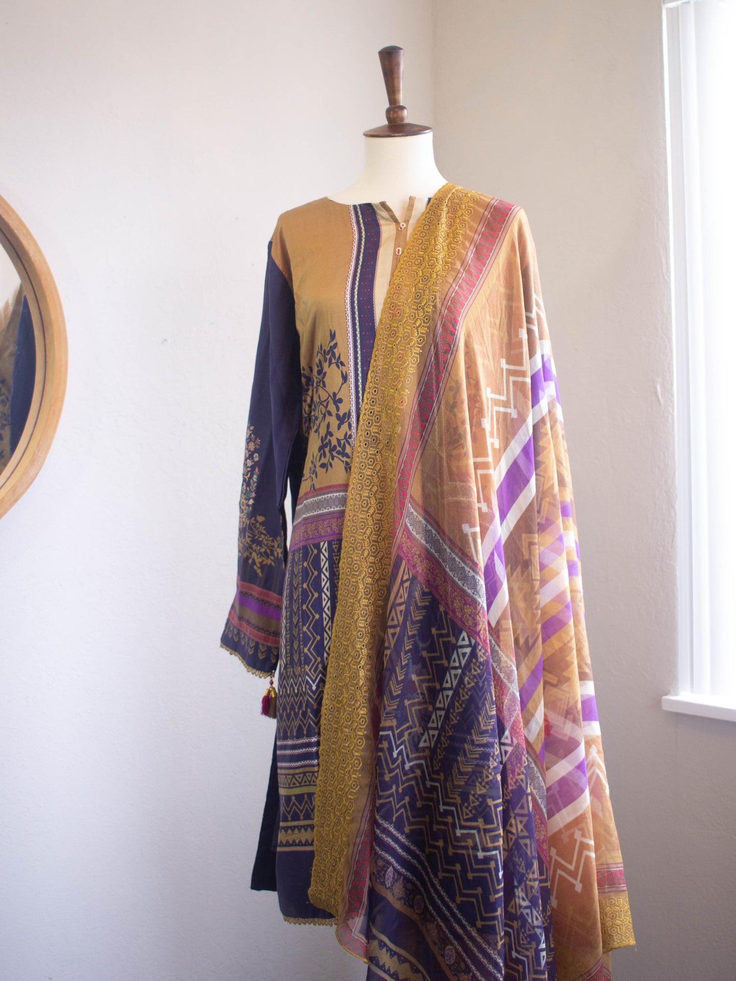 Mehrunisa (3pc)(M)