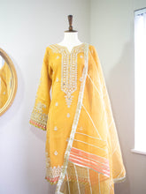 Load image into Gallery viewer, Shehnai 3 PC (M)