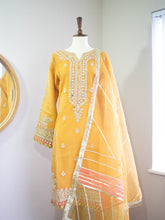 Load image into Gallery viewer, Shehnai 3 PC (M)