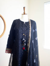Load image into Gallery viewer, Mehrbano 3 PC (S) (M)